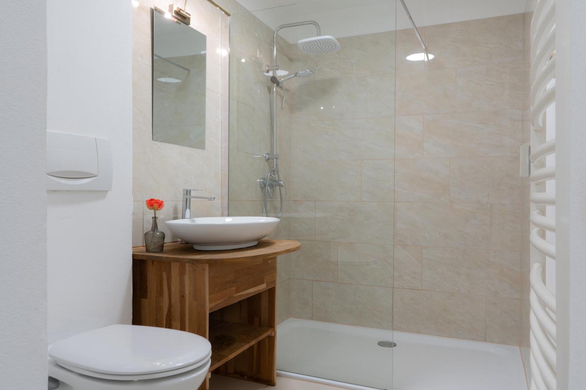 Modern Apartment, Full Kitchen, For 6 Gmunden Dış mekan fotoğraf